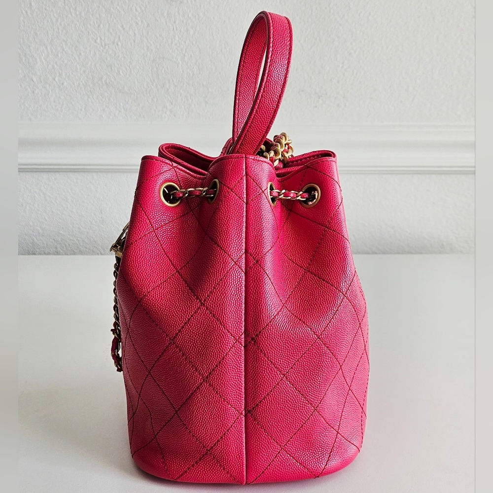 *SOLD* Chanel Pink Caviar Mini Bucket Bag - Picture 4 of 14